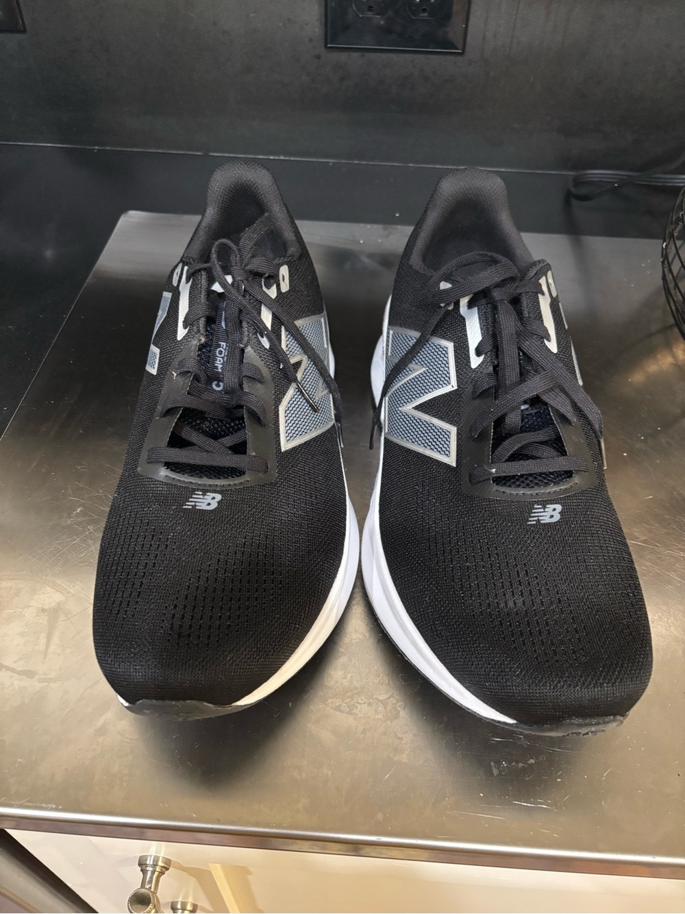 New Balance Men's Fresh Foam 520 V9 Running Shoes